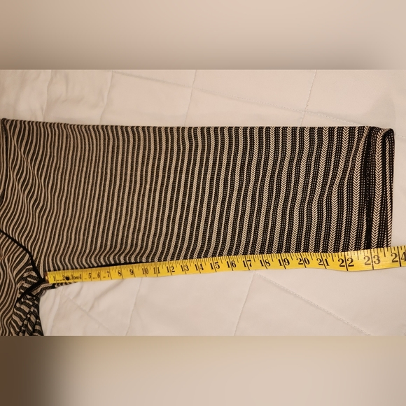 Zyia black stripe Adrenaline legging - Picture 2 of 6